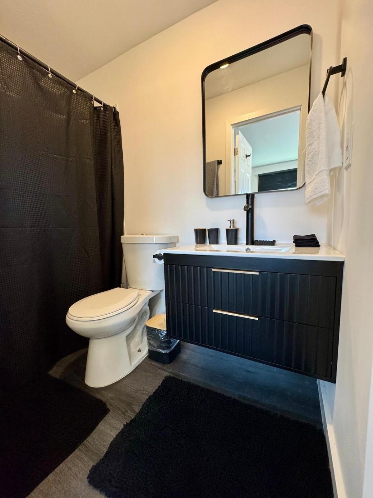 Your Downtown Cozy Studio With Backyard Unit C Phoenix Exterior photo